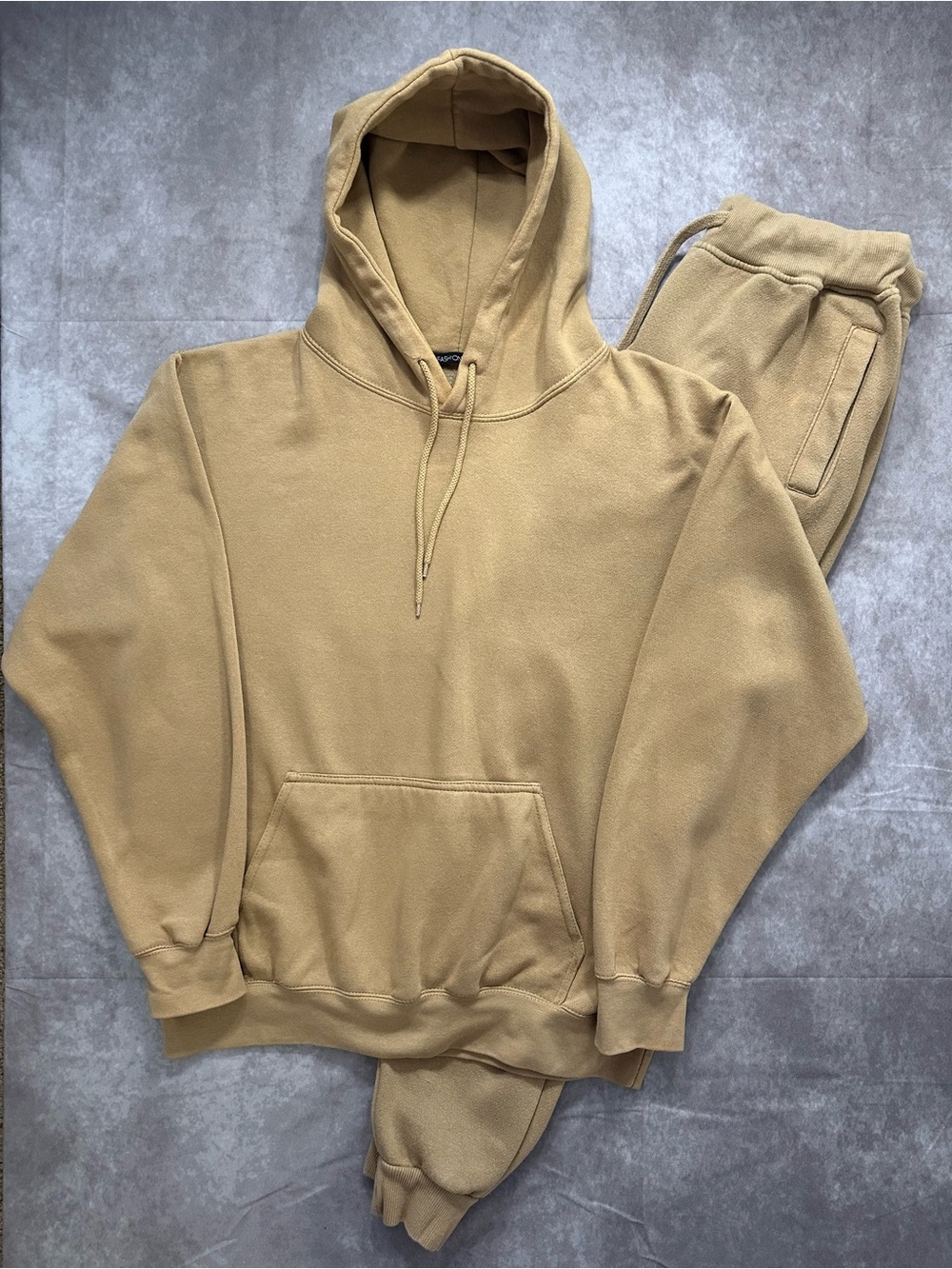 Women’s Tan Hoodie & Jogger Sweatpants Set - Casual Comfort